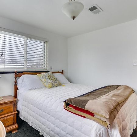 Dog-Friendly Denver Apartment With Shared Yard! Exteriör bild